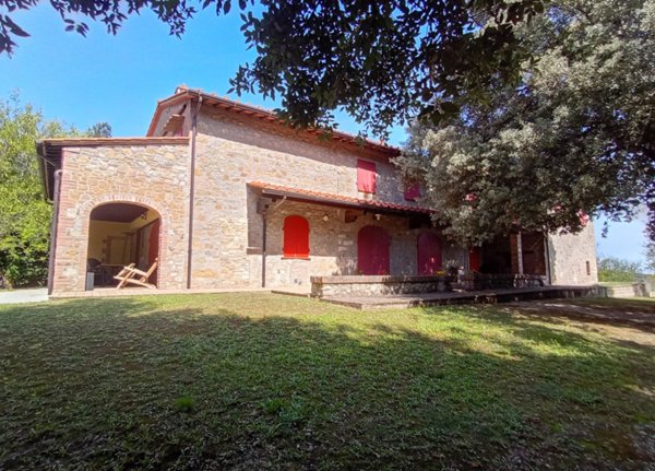 casa indipendente in vendita a Gambassi Terme