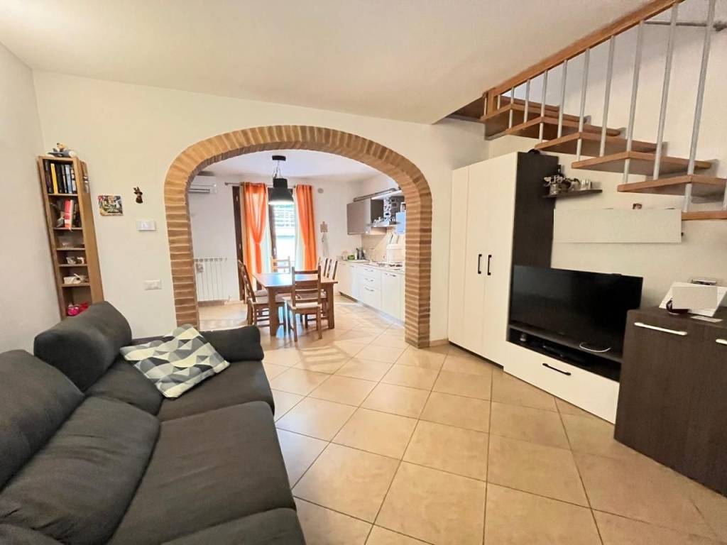 appartamento in vendita a Gambassi Terme