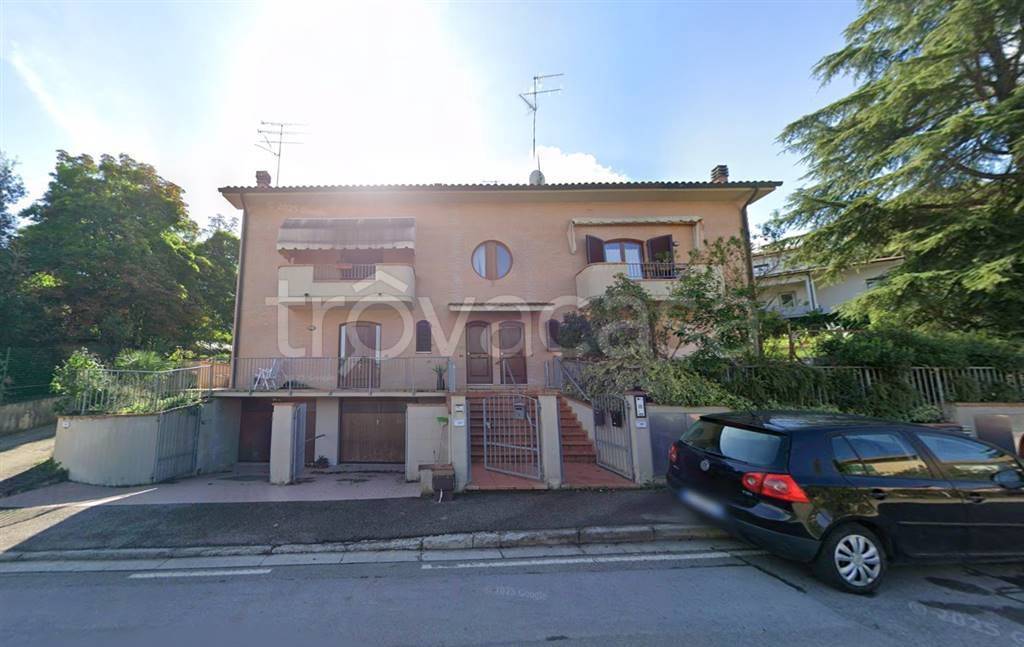 appartamento in vendita a Gambassi Terme in zona Badia a Cerreto