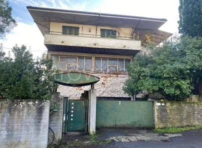 casa indipendente in vendita a Gambassi Terme in zona Varna