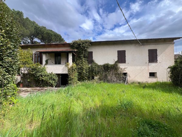 casa indipendente in vendita a Gambassi Terme