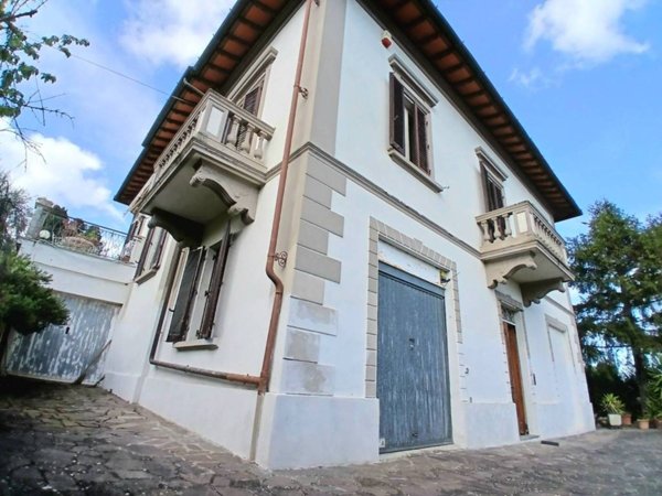 casa indipendente in vendita a Gambassi Terme