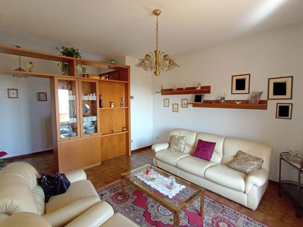 casa indipendente in vendita a Gambassi Terme