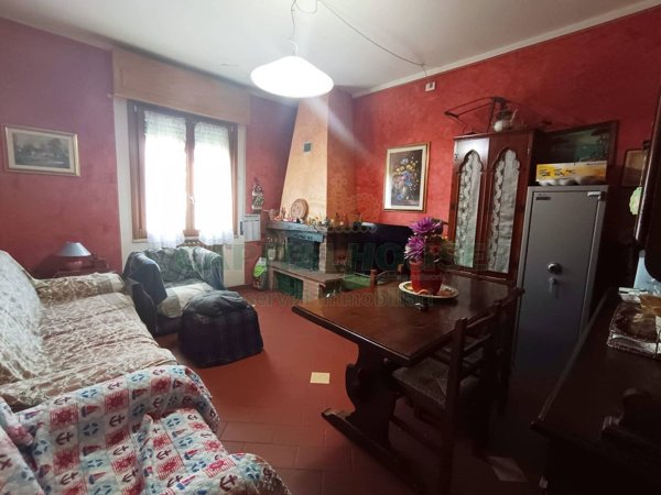 appartamento in vendita a Gambassi Terme in zona Varna