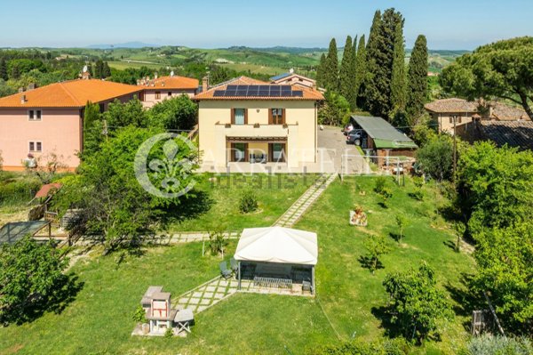 casa indipendente in vendita a Gambassi Terme