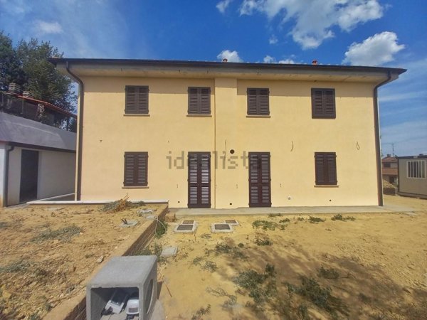 casa indipendente in vendita a Gambassi Terme in zona Varna