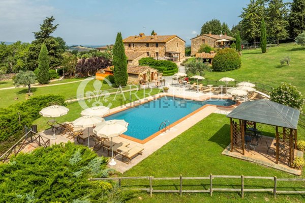 casale in vendita a Gambassi Terme in zona Castagno