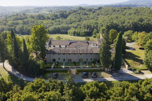 appartamento in vendita a Gambassi Terme in zona Badia a Cerreto