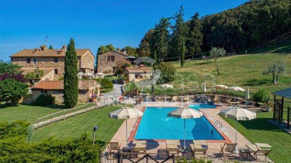 casa indipendente in vendita a Gambassi Terme