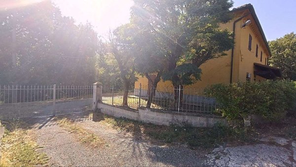 casa indipendente in vendita a Gambassi Terme