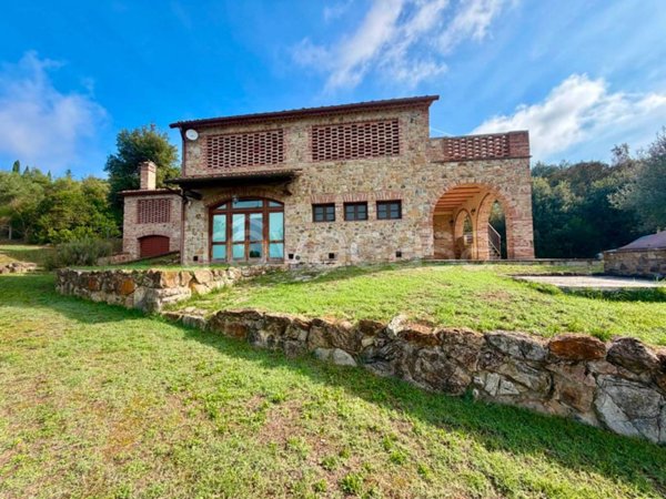 casa indipendente in vendita a Gambassi Terme