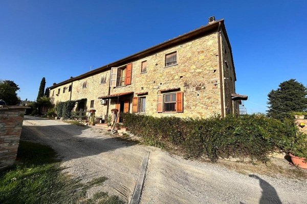 casa indipendente in vendita a Gambassi Terme
