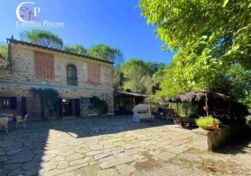 casa indipendente in vendita a Greve in Chianti