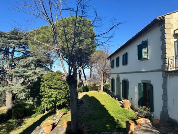 intera palazzina in vendita a Greve in Chianti