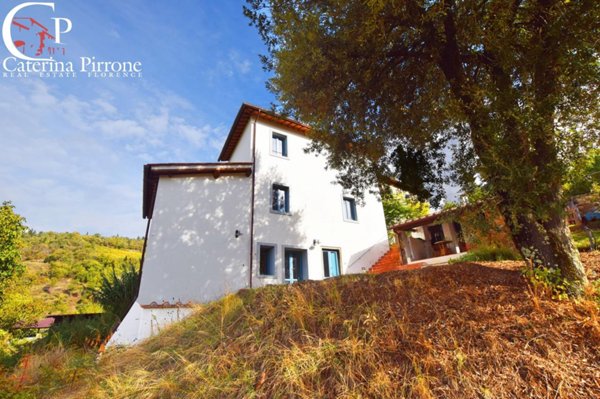casale in vendita a Greve in Chianti in zona Lamole