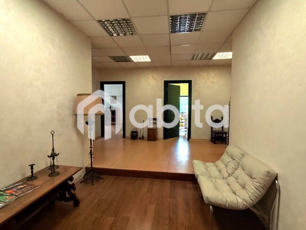 locale commerciale in vendita a Greve in Chianti