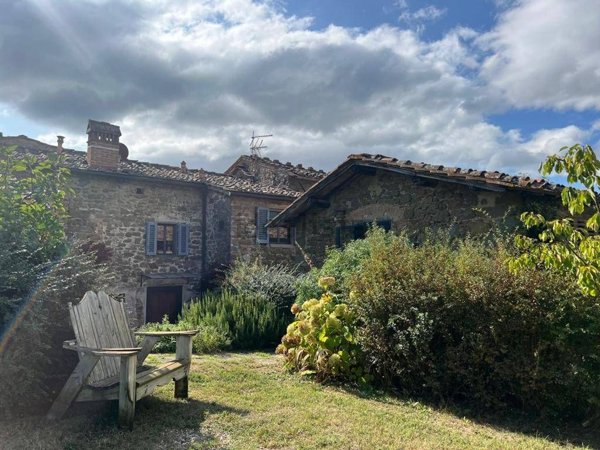 casale in vendita a Greve in Chianti in zona Lamole