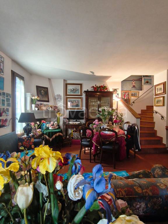 casa indipendente in vendita a Greve in Chianti in zona Chiocchio