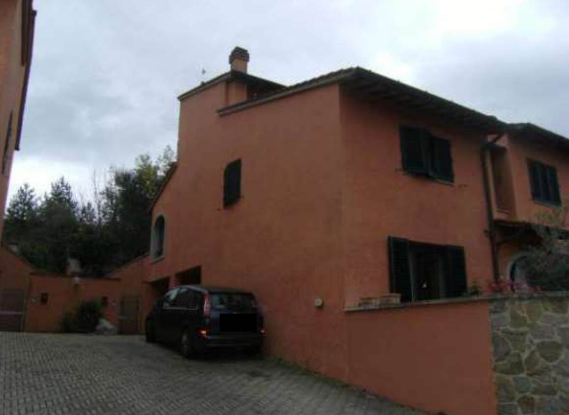 appartamento in vendita a Greve in Chianti in zona Chiocchio