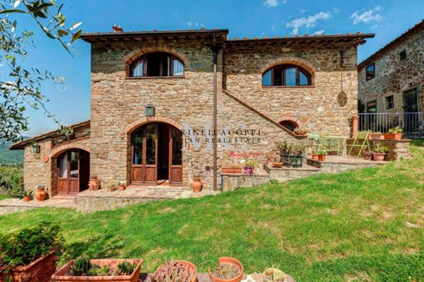 casa indipendente in vendita a Greve in Chianti in zona Strada in Chianti