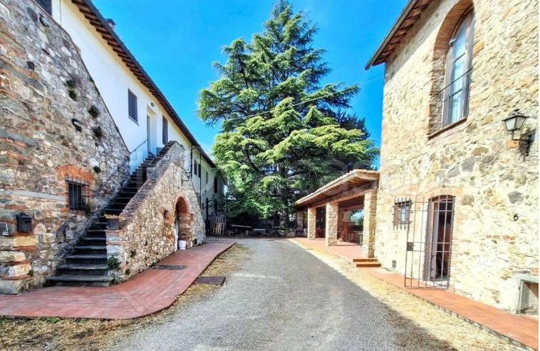 negozio in vendita a Greve in Chianti in zona Giobbole