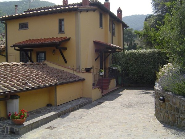 casale in vendita a Greve in Chianti in zona Poggio Alla Croce