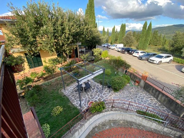 appartamento in vendita a Greve in Chianti in zona Strada in Chianti