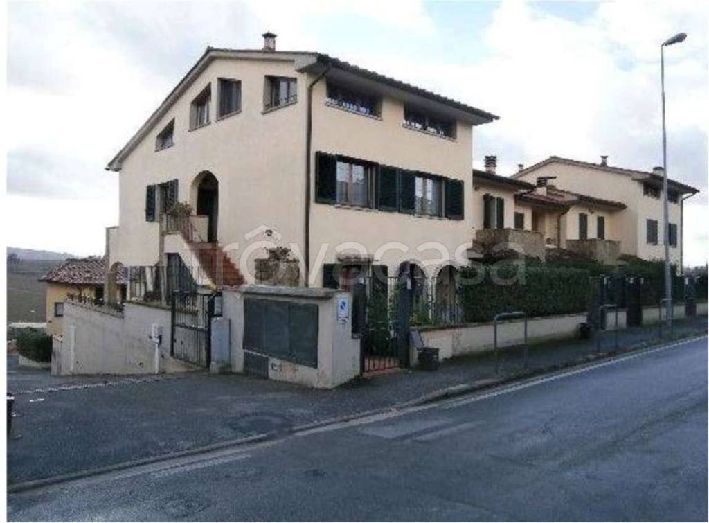 appartamento in vendita a Greve in Chianti in zona Strada in Chianti