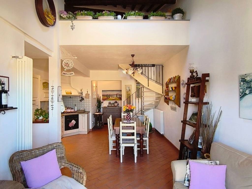 appartamento in vendita a Greve in Chianti