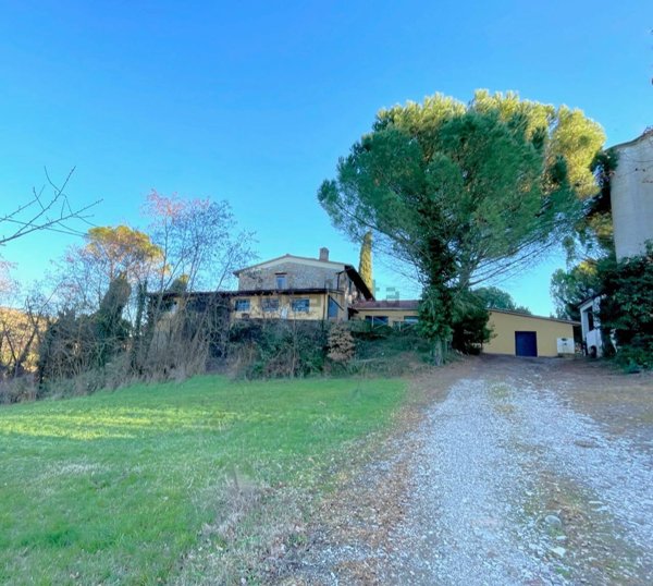 locale di sgombero in vendita a Greve in Chianti