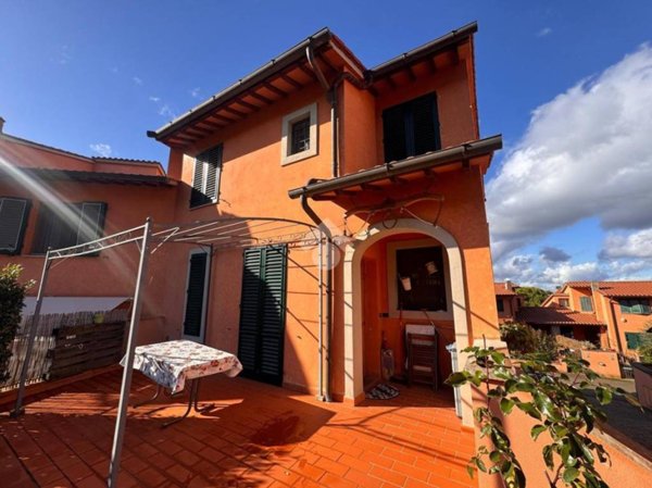 casa indipendente in vendita a Greve in Chianti in zona Chiocchio