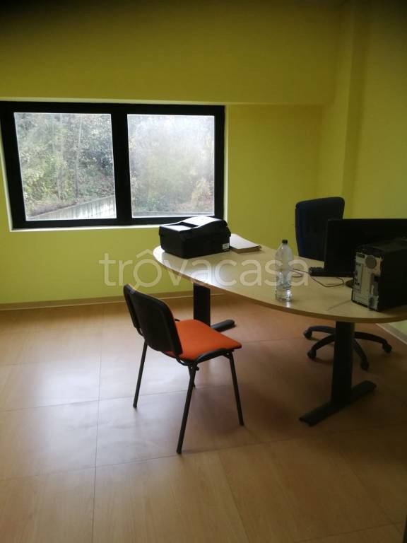 locale commerciale in vendita a Greve in Chianti in zona San Polo in Chianti