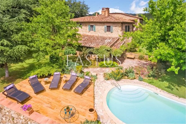 casa indipendente in vendita a Greve in Chianti