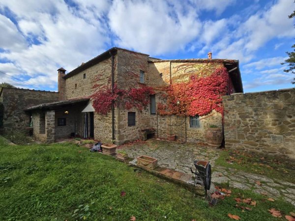 casa indipendente in vendita a Greve in Chianti in zona Strada in Chianti