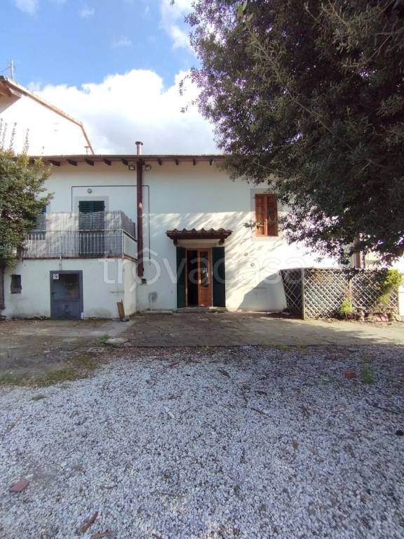 appartamento in vendita a Greve in Chianti in zona Strada in Chianti