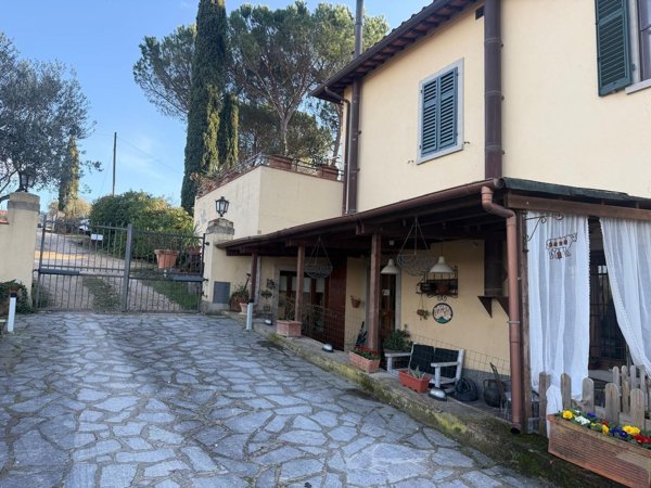 appartamento in vendita a Greve in Chianti