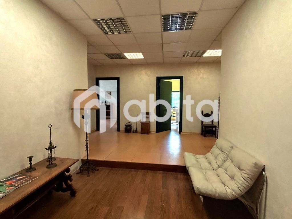 locale commerciale in vendita a Greve in Chianti