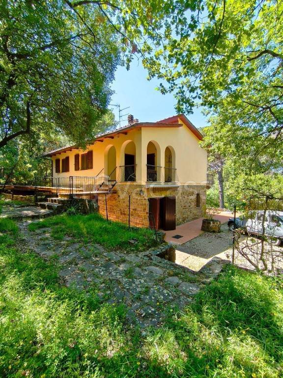casa indipendente in vendita a Greve in Chianti in zona Strada in Chianti