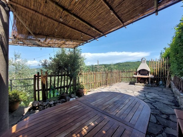 appartamento in vendita a Greve in Chianti in zona Lucolena in Chianti