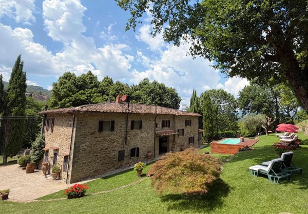 casa indipendente in vendita a Greve in Chianti in zona Lucolena in Chianti