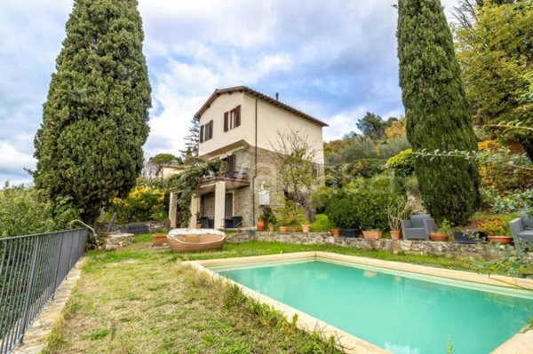 casa indipendente in vendita a Greve in Chianti in zona Lamole