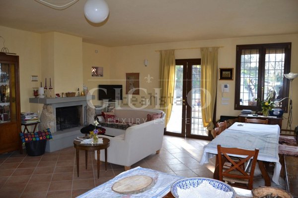 casa indipendente in vendita ad Impruneta in zona Pozzolatico