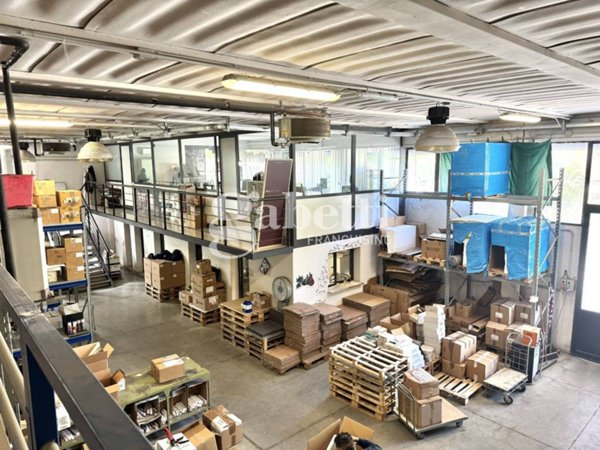 locale commerciale in vendita ad Impruneta in zona Bottai