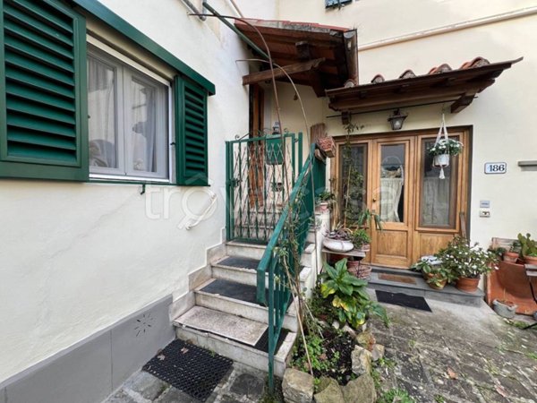 appartamento in vendita ad Impruneta in zona Pozzolatico