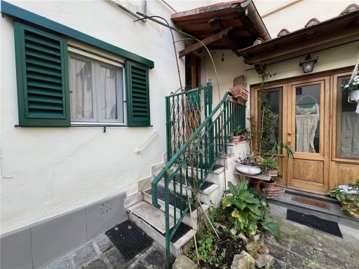 appartamento in vendita ad Impruneta in zona Pozzolatico