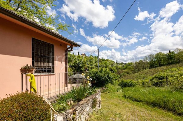 casa indipendente in vendita ad Impruneta in zona Pozzolatico