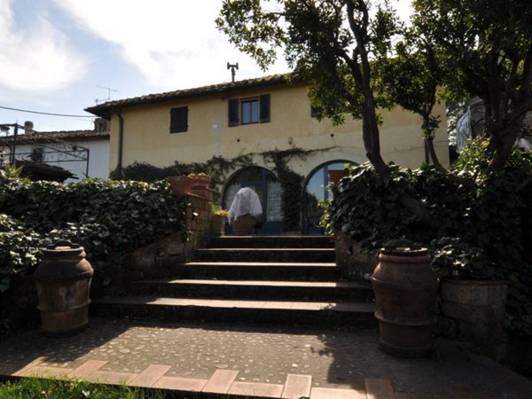 casa indipendente in vendita ad Impruneta in zona Pozzolatico