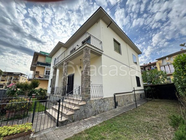 casa indipendente in vendita ad Impruneta in zona Tavarnuzze