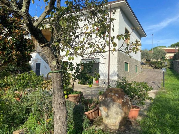 casa indipendente in vendita ad Impruneta in zona Bagnolo/Cantagallo