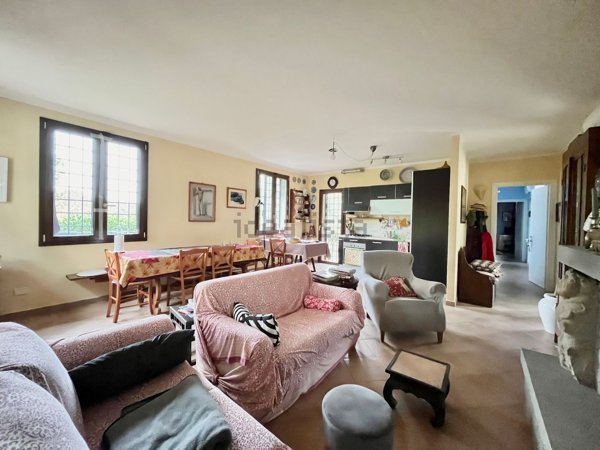 casa indipendente in vendita ad Impruneta in zona Pozzolatico